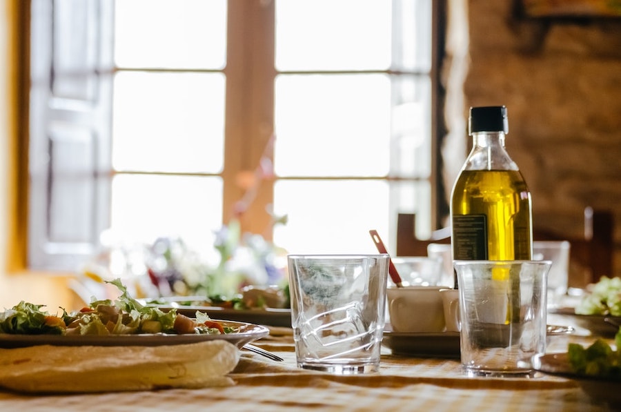 Why You Shouldn't Cook With Olive Oil (And 3 Alternatives)